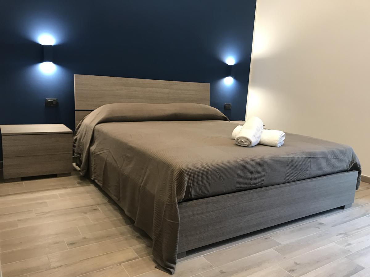Interno 10 Cavour Bed & Breakfast Napoli Bagian luar foto