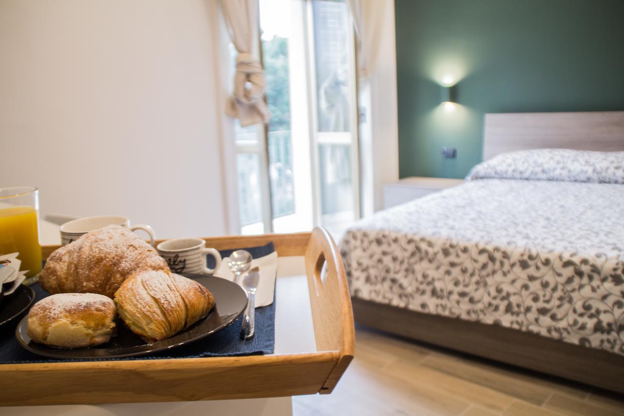 Interno 10 Cavour Bed & Breakfast Napoli Bagian luar foto