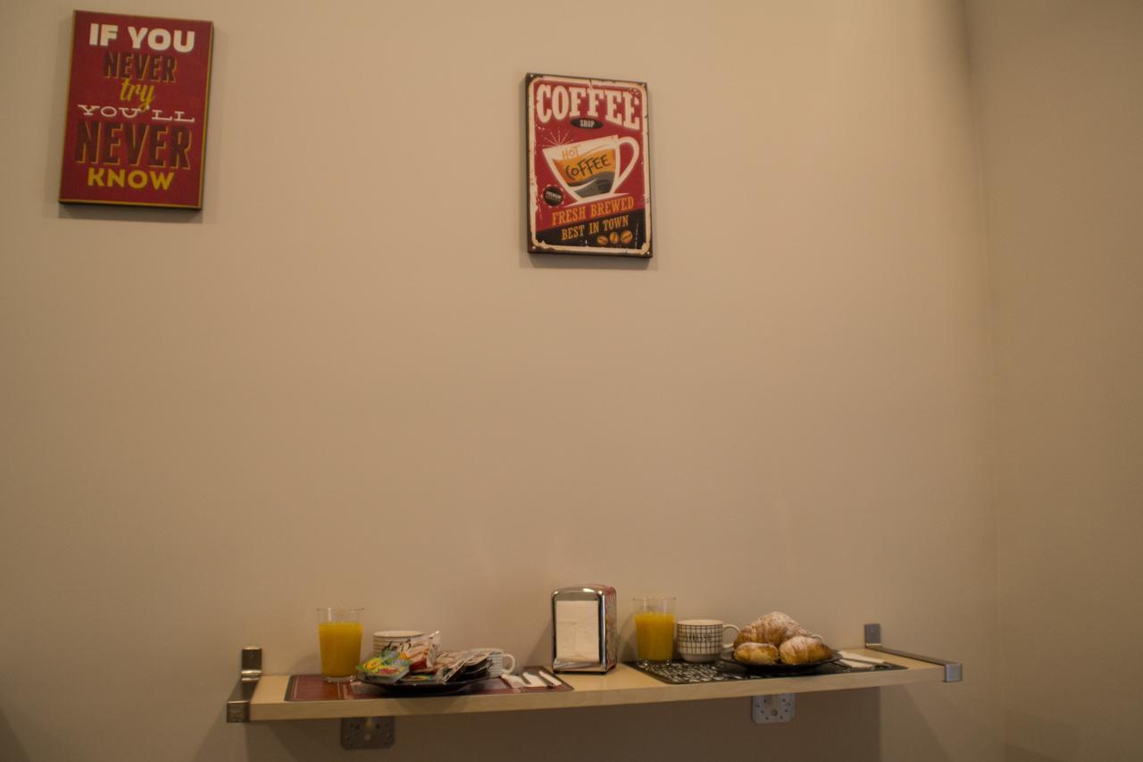 Interno 10 Cavour Bed & Breakfast Napoli Bagian luar foto