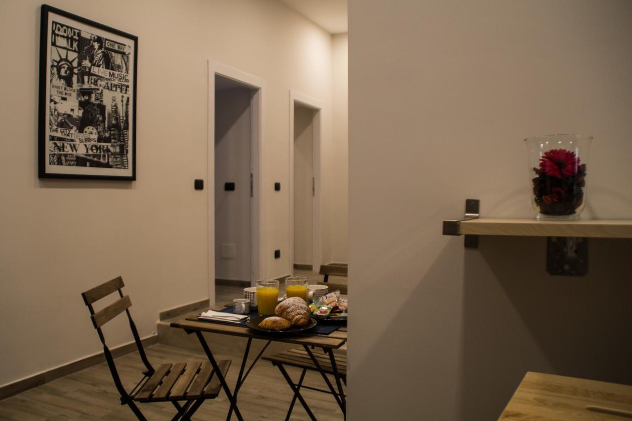 Interno 10 Cavour Bed & Breakfast Napoli Bagian luar foto