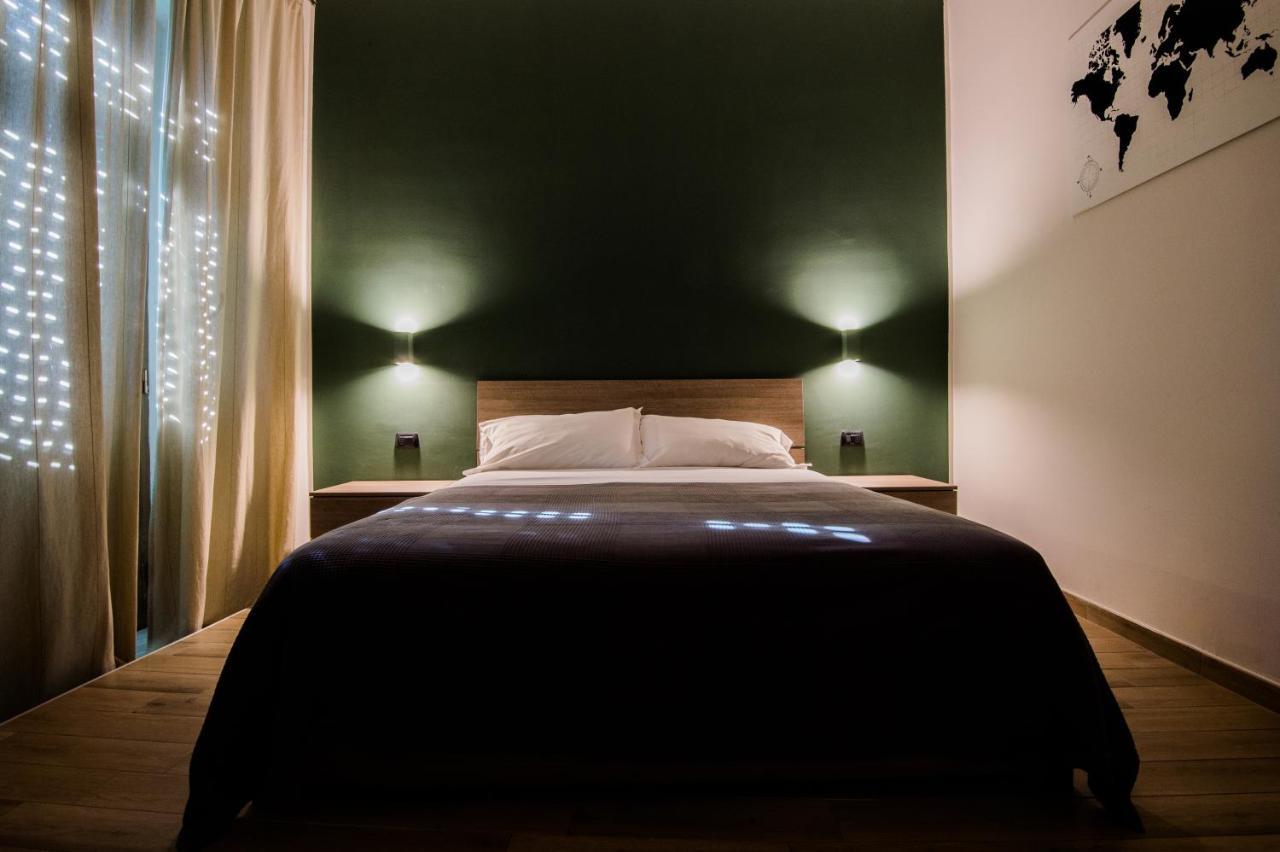 Interno 10 Cavour Bed & Breakfast Napoli Bagian luar foto